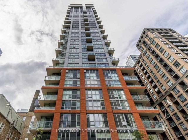 1004 - 126 Simcoe St, Condo with 2 bedrooms, 2 bathrooms and 1 parking in Toronto ON | Image 8