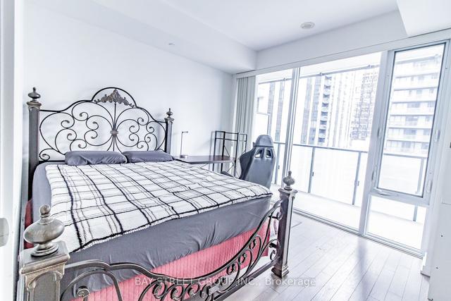 2207 - 101 Peter St, Condo with 1 bedrooms, 1 bathrooms and 0 parking in Toronto ON | Image 7