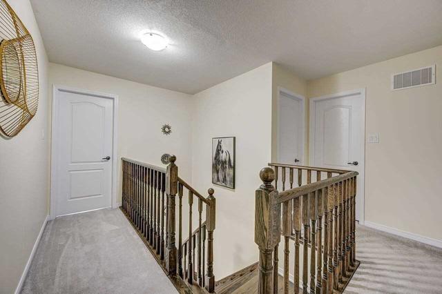 138 Baffin Cres, House attached with 3 bedrooms, 4 bathrooms and 2 parking in Brampton ON | Image 13