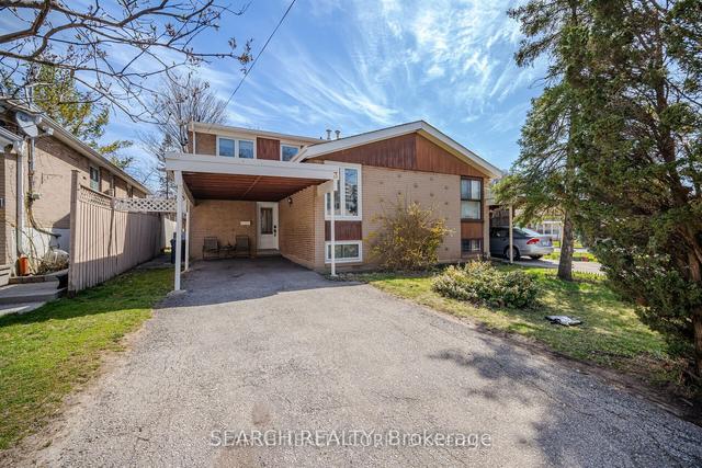 3 Bison Dr, House semidetached with 4 bedrooms, 2 bathrooms and 3 parking in Toronto ON | Image 1