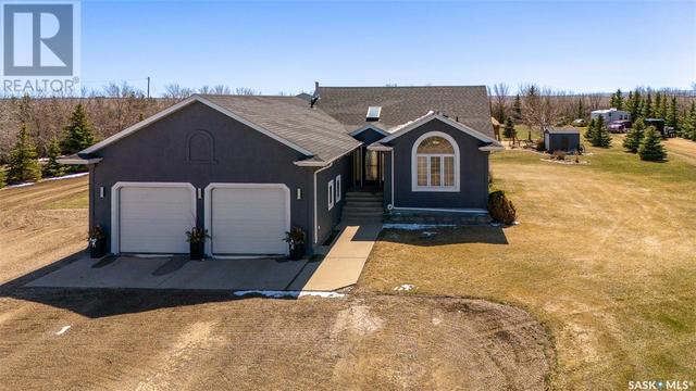 23 Dawn Rd, House detached with 5 bedrooms, 3 bathrooms and null parking in Moose Jaw No. 161 SK | Image 2