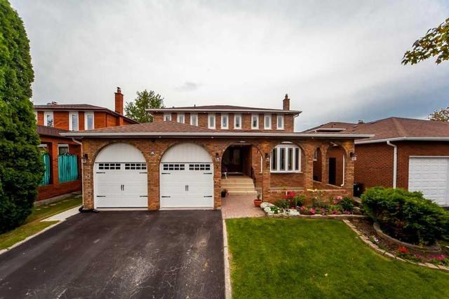 8 Sugar Bush Sq, House detached with 4 bedrooms, 5 bathrooms and 2 parking in Toronto ON | Image 1