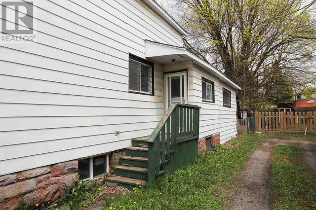 412 Northland Rd, House detached with 3 bedrooms, 2 bathrooms and null parking in Sault Ste. Marie ON | Image 7