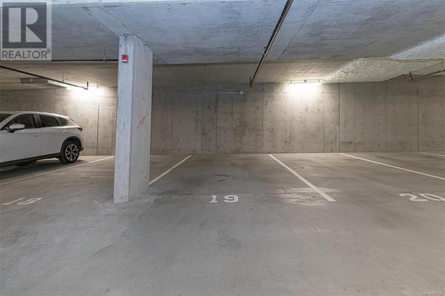 Secured underground parking (LCP #25) | Image 41