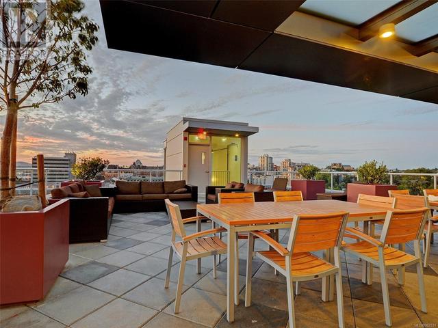 DINING AREA ON COMMON ROOF TOP | Image 45