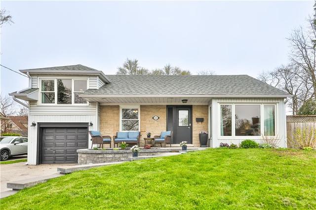 313 East Side Cres, House detached with 4 bedrooms, 2 bathrooms and 4 parking in Burlington ON | Image 2