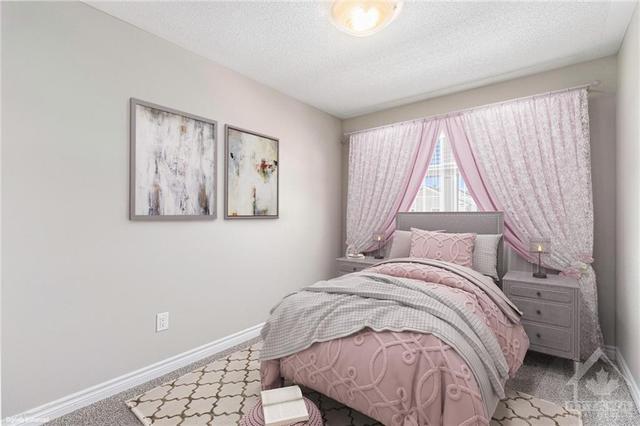 856 Kilbirnie Dr, Townhouse with 3 bedrooms, 3 bathrooms and 3 parking in Ottawa ON | Image 12