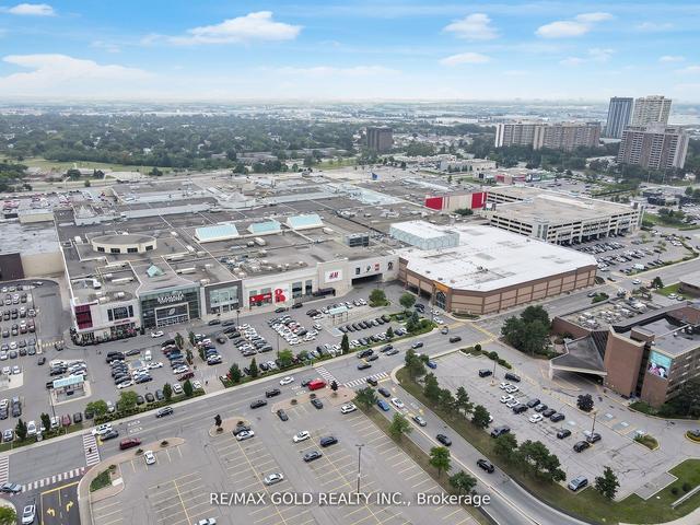 1709 - 22 Hanover Rd, Condo with 2 bedrooms, 2 bathrooms and 2 parking in Brampton ON | Image 29