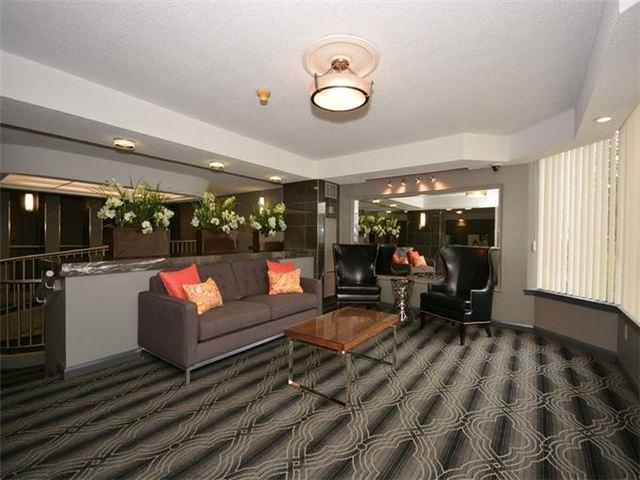 1001 - 8 Lisa St, Condo with 2 bedrooms, 2 bathrooms and 1 parking in Brampton ON | Image 3