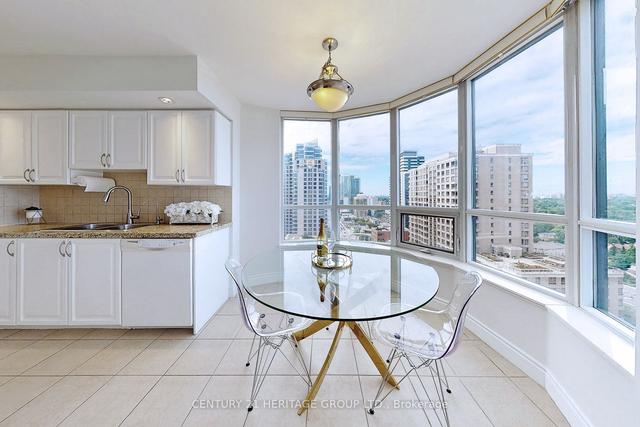 1627 - 500 Doris Ave, Condo with 3 bedrooms, 3 bathrooms and 1 parking in Toronto ON | Image 4