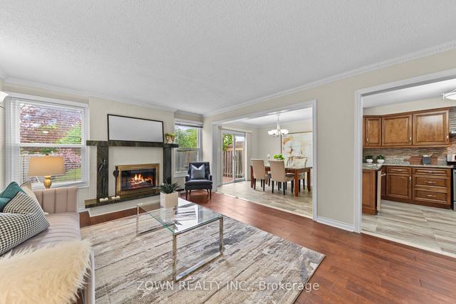 98 Millcroft Way, House detached with 3 bedrooms, 4 bathrooms and 4 parking in Vaughan ON | Image 4