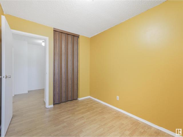 5 Willowdale Pl Nw, House attached with 3 bedrooms, 1 bathrooms and 2 parking in Edmonton AB | Image 36