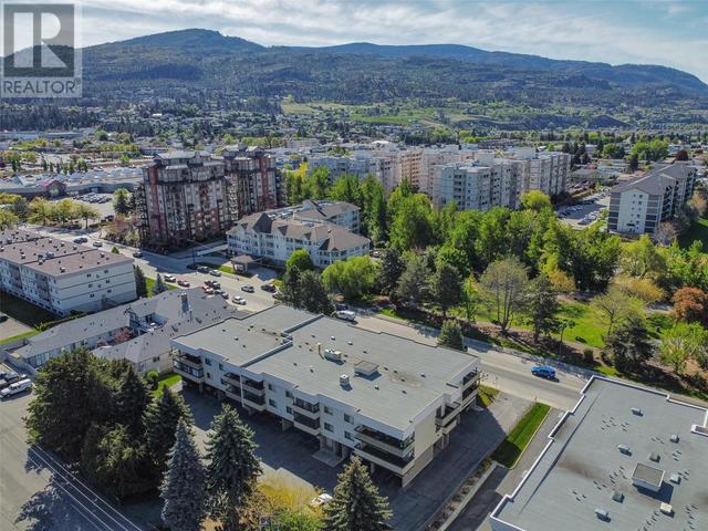 209 - 187 Warren Ave, Condo with 2 bedrooms, 2 bathrooms and 1 parking in Penticton BC | Image 32