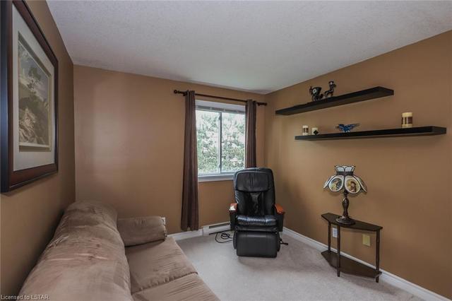 210 - 733 Deveron Crescent, House attached with 3 bedrooms, 1 bathrooms and 1 parking in London ON | Image 22
