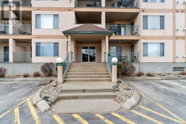 314 - 1002 Riverside Avenue, Condo with 2 bedrooms, 2 bathrooms and 2 parking in Sicamous BC | Image 2