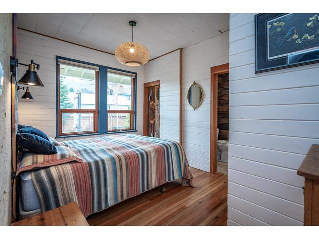 311 Front St, House detached with 3 bedrooms, 2 bathrooms and 4 parking in Kaslo BC | Image 34