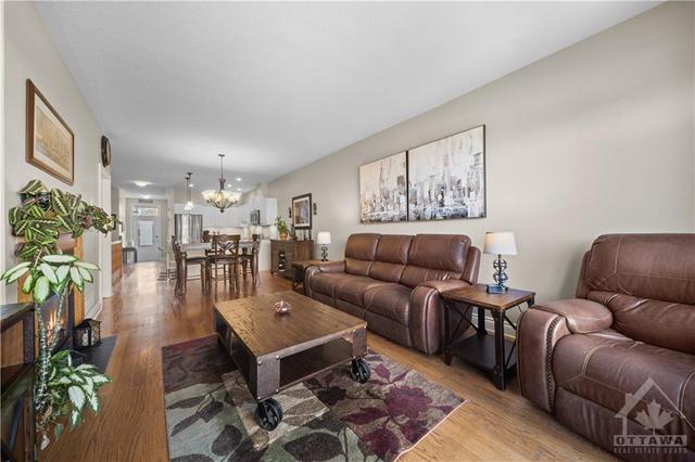 76 Desmond Trudeau Dr, Townhouse with 3 bedrooms, 3 bathrooms and 3 parking in Arnprior ON | Image 12