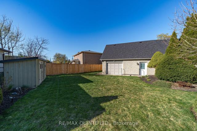14 Thompson Ct, House detached with 3 bedrooms, 3 bathrooms and 6 parking in Belleville ON | Image 33