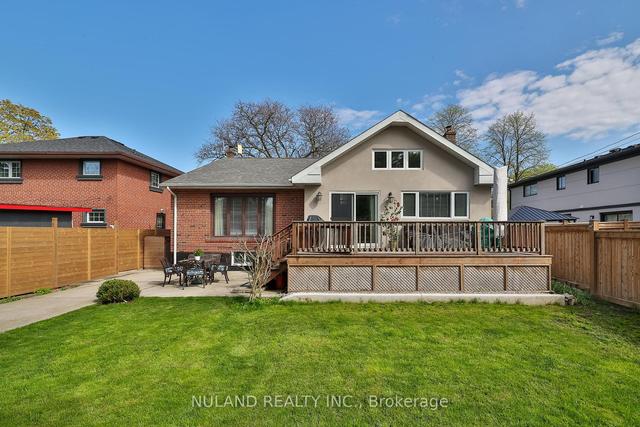23 Glos Rd, House detached with 3 bedrooms, 3 bathrooms and 4 parking in Toronto ON | Image 32