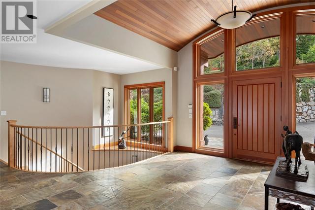 8440 Lawrence Rd, House detached with 4 bedrooms, 9 bathrooms and 7 parking in Central Saanich BC | Image 14