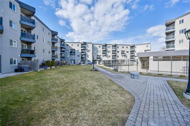 91 - 2001 Bonnymede Dr, Condo with 3 bedrooms, 2 bathrooms and 1 parking in Mississauga ON | Image 38