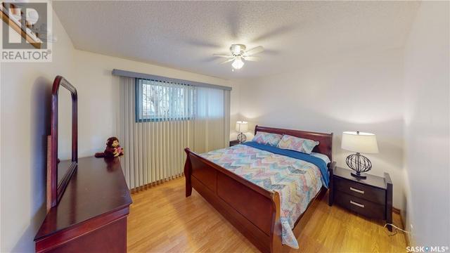 758 Sweeney St, House detached with 4 bedrooms, 2 bathrooms and null parking in Regina SK | Image 15