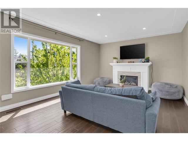 855 Saucier Avenue, House detached with 4 bedrooms, 2 bathrooms and null parking in Kelowna BC | Image 13