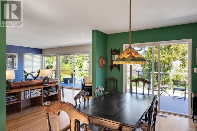 4050 Lockehaven Dr E, House detached with 4 bedrooms, 4 bathrooms and 6 parking in Saanich BC | Image 20