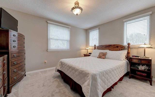 646 Lomond Cres, House detached with 4 bedrooms, 2 bathrooms and 4 parking in Burlington ON | Image 10