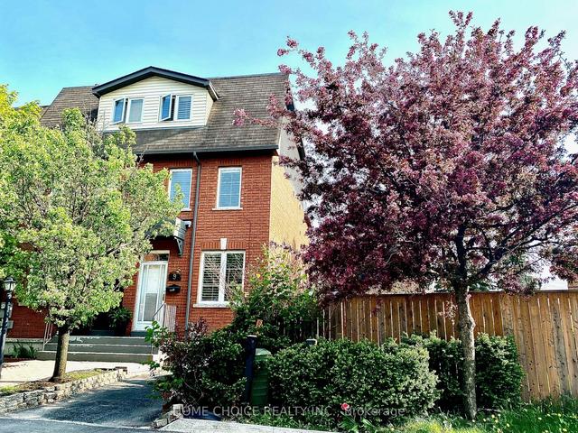 9 Asa Mews, House semidetached with 3 bedrooms, 2 bathrooms and 1 parking in Toronto ON | Image 1