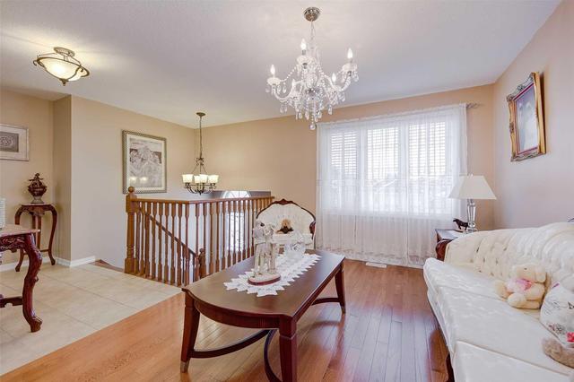 1301 Perniegie Cres, House detached with 3 bedrooms, 2 bathrooms and 2 parking in Innisfil ON | Image 3