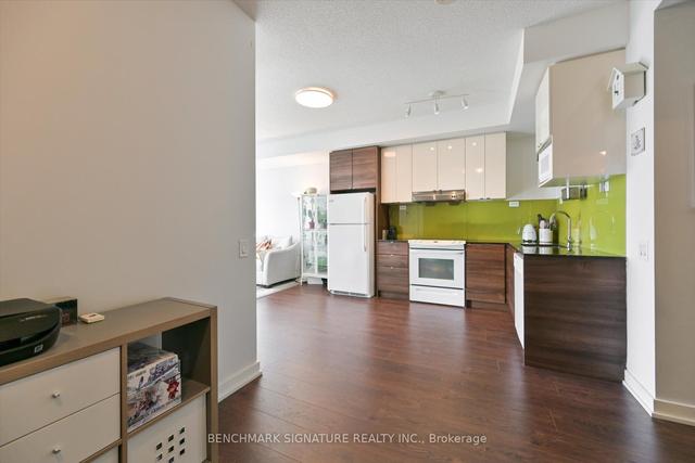 2612 - 121 Mcmahon Dr, Condo with 1 bedrooms, 1 bathrooms and 1 parking in Toronto ON | Image 10
