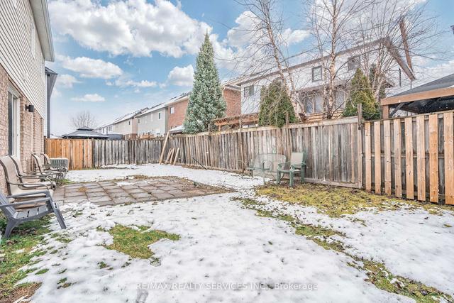 7 Maple Crown Terr, House detached with 3 bedrooms, 3 bathrooms and 4 parking in Barrie ON | Image 33