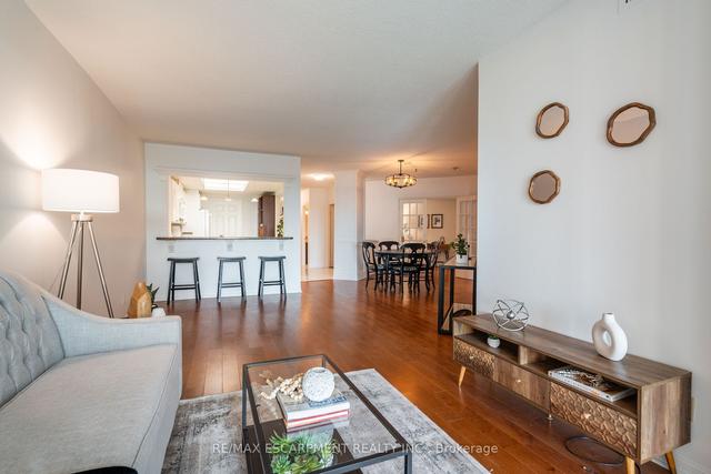 303 - 415 Locust St, Condo with 1 bedrooms, 2 bathrooms and 1 parking in Burlington ON | Image 6