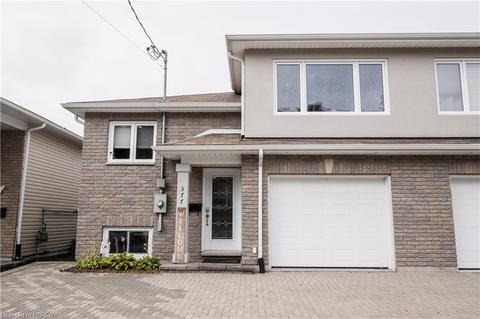 377 Mcphail St, North Bay, ON, P1B5Y9 | Card Image