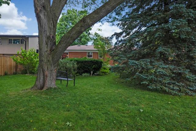 206 Reynolds St, House detached with 3 bedrooms, 2 bathrooms and 5 parking in Whitby ON | Image 25