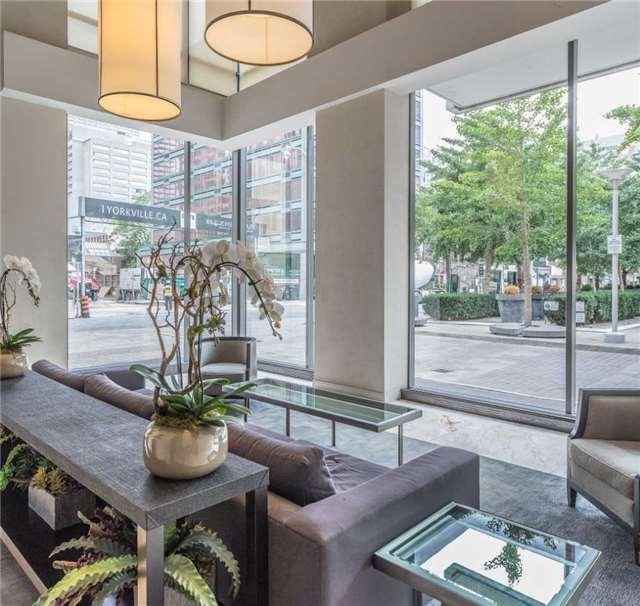 1101 - 18 Yorkville Ave, Condo with 1 bedrooms, 1 bathrooms and 1 parking in Toronto ON | Image 2