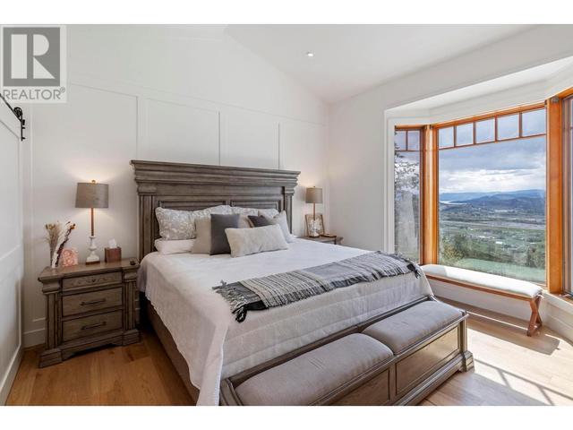 5774 Deadpine Dr, House detached with 6 bedrooms, 5 bathrooms and 3 parking in Central Okanagan BC | Image 26