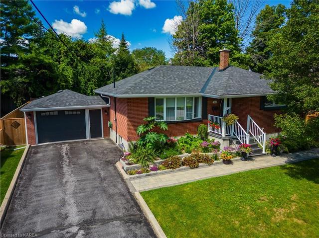 367 Mcewen Dr, House detached with 2 bedrooms, 2 bathrooms and 5 parking in Kingston ON | Image 47