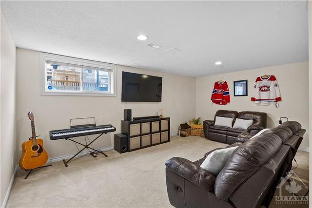450 Grey Seal Cir, Townhouse with 3 bedrooms, 3 bathrooms and 3 parking in Ottawa ON | Image 22