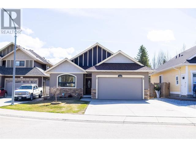3356 Parkview Cres, House detached with 5 bedrooms, 4 bathrooms and null parking in Prince George BC | Image 2