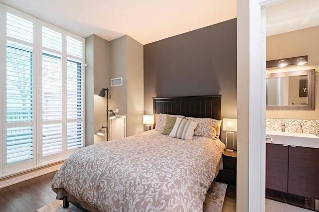 T3 - 165 Legion Rd N, Townhouse with 2 bedrooms, 2 bathrooms and 2 parking in Toronto ON | Image 4