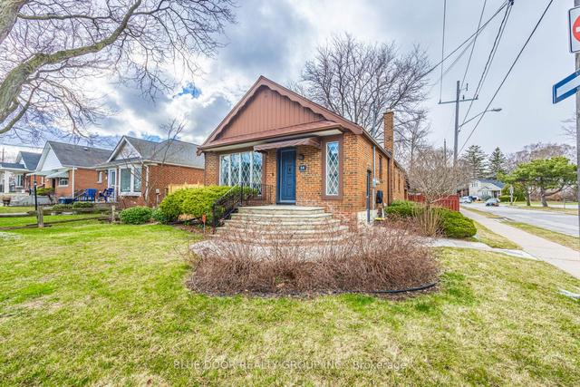 54 Glenshaw Cres, House detached with 3 bedrooms, 2 bathrooms and 2 parking in Toronto ON | Image 1