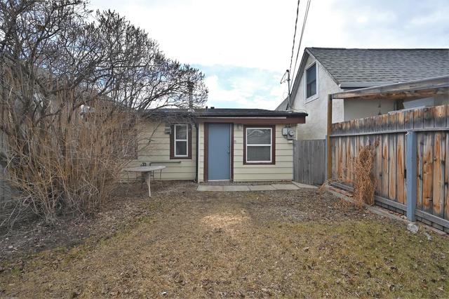1024 18 Avenue Se, House detached with 2 bedrooms, 1 bathrooms and 4 parking in Calgary AB | Image 3