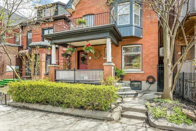 11 Lansdowne Ave, House detached with 5 bedrooms, 3 bathrooms and 2 parking in Toronto ON | Image 3