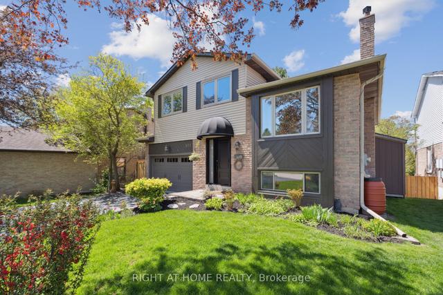 881 Arnold Cres, House detached with 3 bedrooms, 3 bathrooms and 7.5 parking in Newmarket ON | Image 1