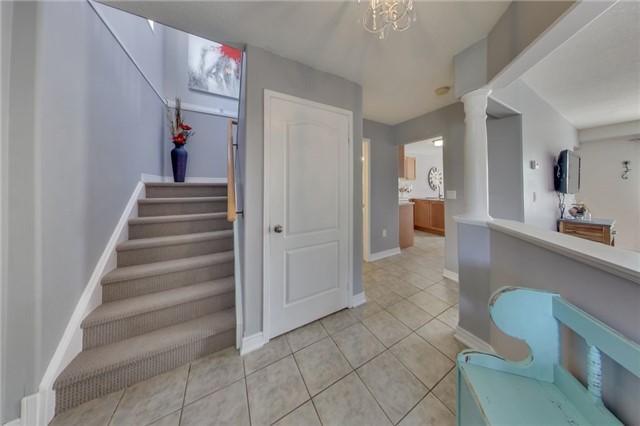 1181 Booth Ave, House detached with 3 bedrooms, 4 bathrooms and 2 parking in Innisfil ON | Image 2