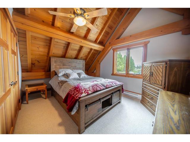 779 Sundown Lane, House detached with 3 bedrooms, 4 bathrooms and null parking in East Kootenay B BC | Image 39