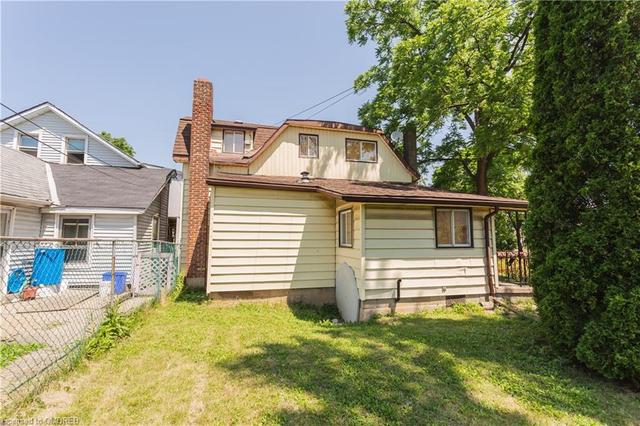 27 Oakdale Avenue, House detached with 4 bedrooms, 2 bathrooms and 3 parking in St. Catharines ON | Image 3