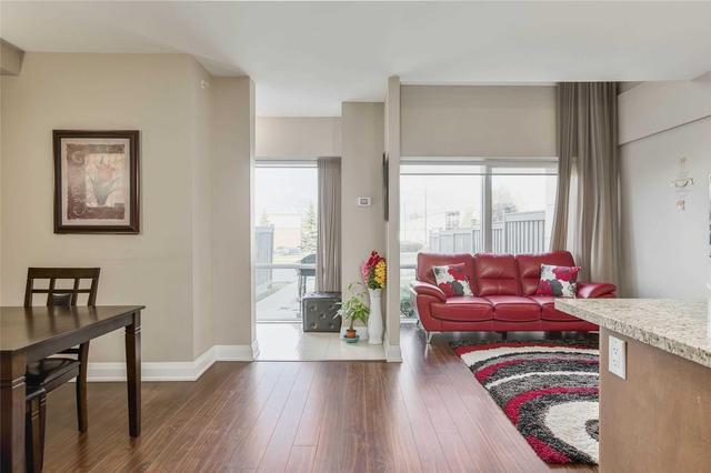 TH122 - 24 Woodstream Blvd, Townhouse with 2 bedrooms, 3 bathrooms and 1 parking in Vaughan ON | Image 4